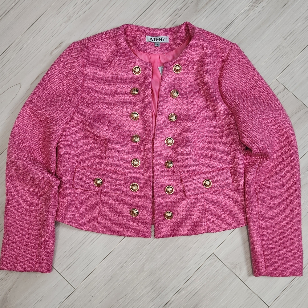 WDNY NWT Beautiful Pink Tweed Cropped Jacket. Size l